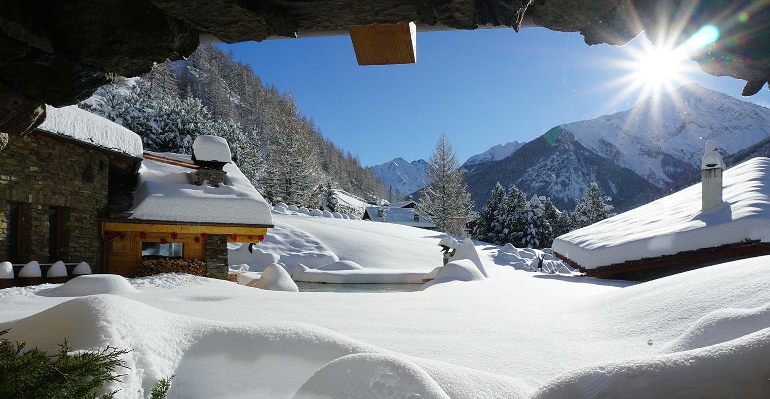 vista invernale dal laghetto alpino